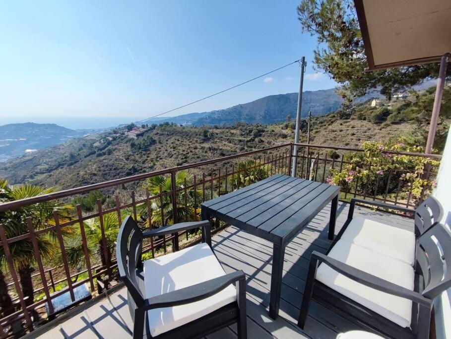 Detached House With Garden And Sea View Guest House Sanremo Luaran gambar